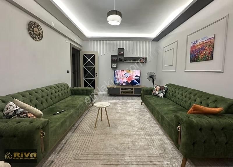 Bahçelievlerde Harika Lokasyonda 2.5+1 Satılık Daire