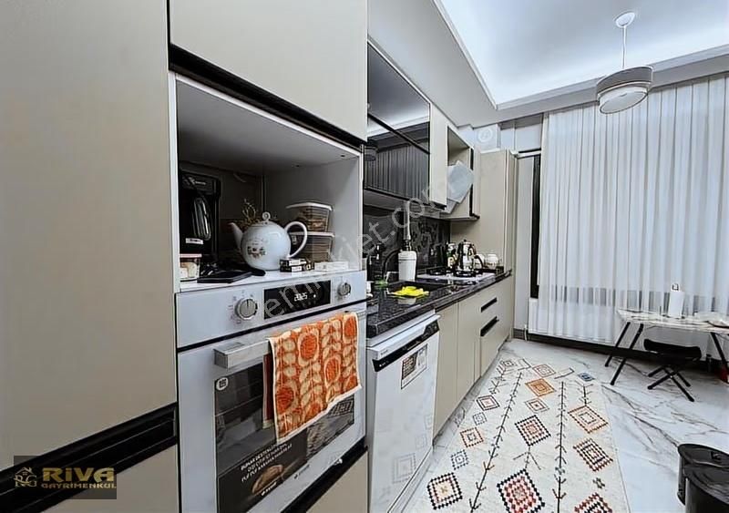 Bahçelievlerde Harika Lokasyonda 2.5+1 Satılık Daire - Görsel 2