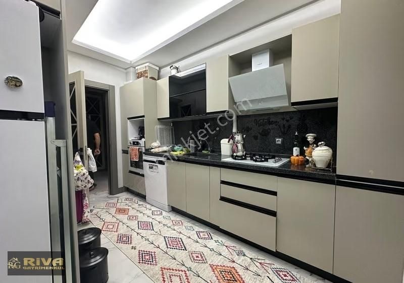 Bahçelievlerde Harika Lokasyonda 2.5+1 Satılık Daire - Görsel 11