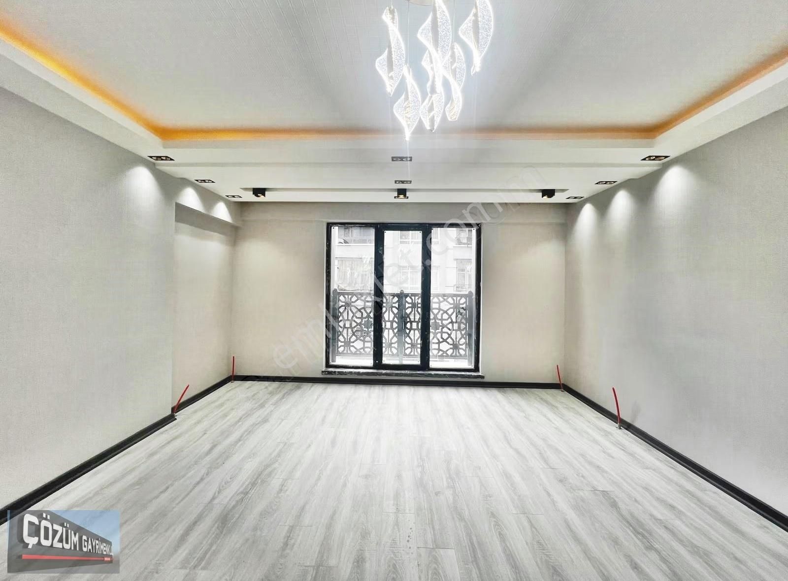 Çözüm'den Merkezde Sıfır 3+1 Katta Ön Cephe Çift Banyolu Daire - Görsel 13