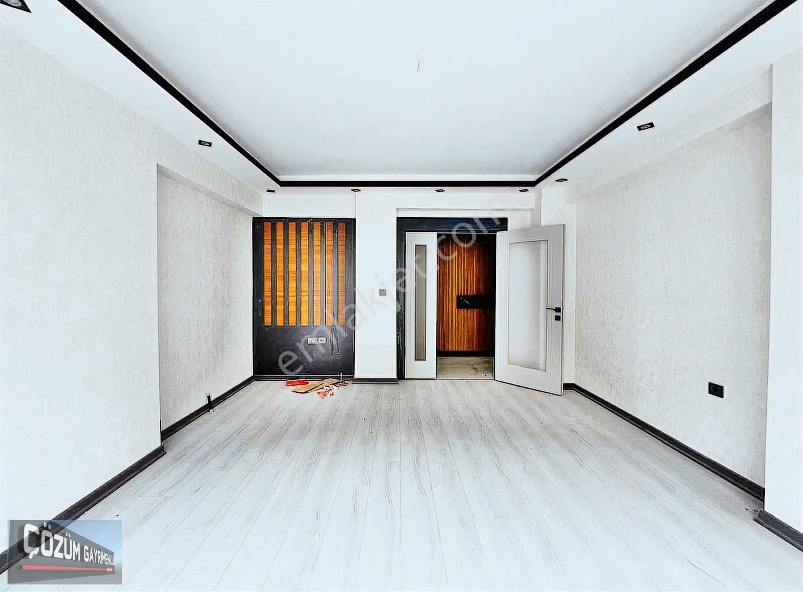 Keçiören Karakaya'da Ana Caddeye Çok Yakın Sıfır 2+1 Katta Daire - Görsel 24