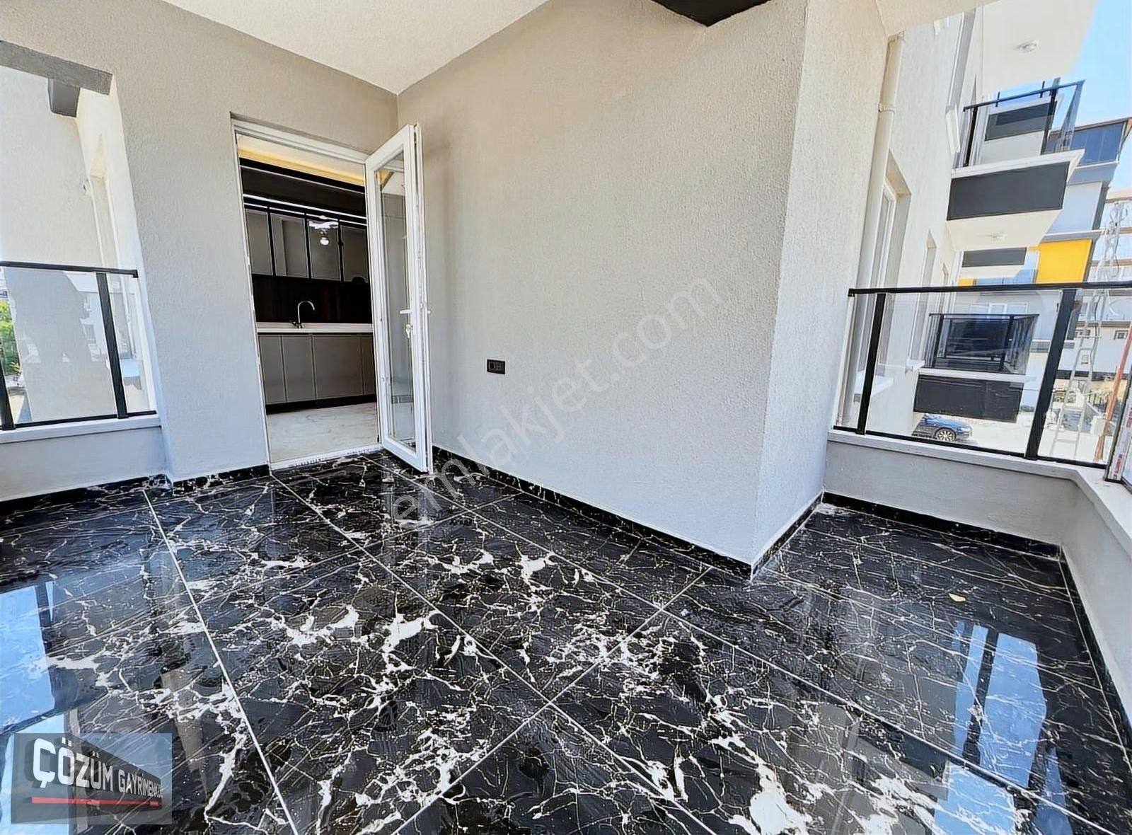 Keçiören Karakaya'da Ana Caddeye Çok Yakın Sıfır 2+1 Katta Daire - Görsel 16
