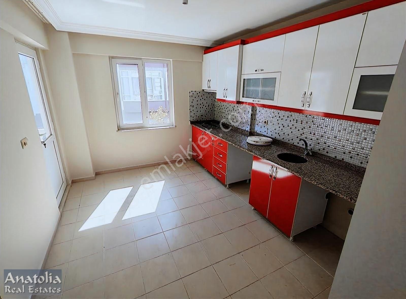 Merkezde Satılık Geniş Bahçeli 3+1 Daire - Görsel 23