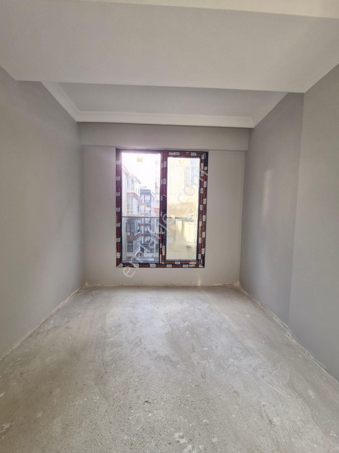 Küçükçekmece Cennet Mah. Satılık Sıfır E-5 'e Çok Yakın Otoparklı Arakat - Görsel 5