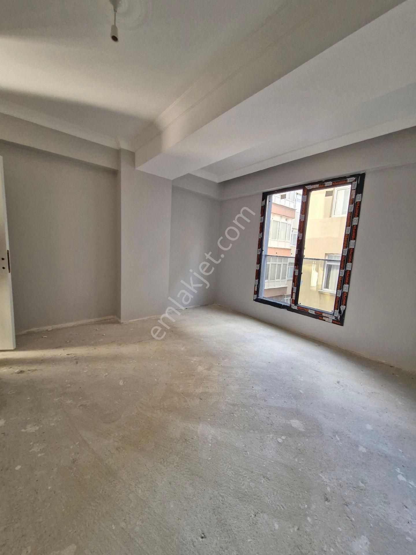 Küçükçekmece Cennet Mah. Satılık Sıfır E-5 'e Çok Yakın Otoparklı Arakat - Görsel 14