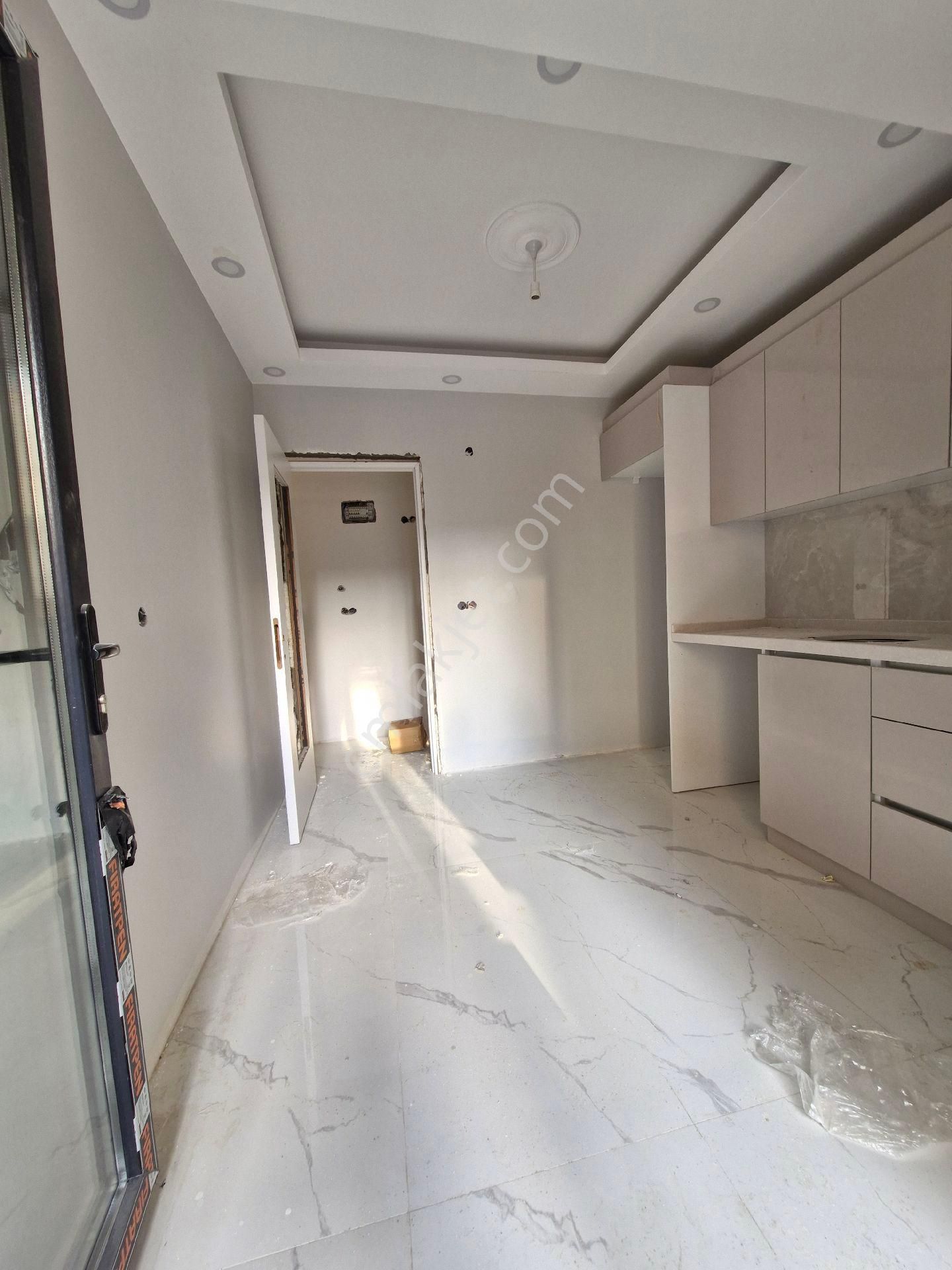 Küçükçekmece Cennet Mah. Satılık Sıfır E-5 'e Çok Yakın Otoparklı Arakat - Görsel 7