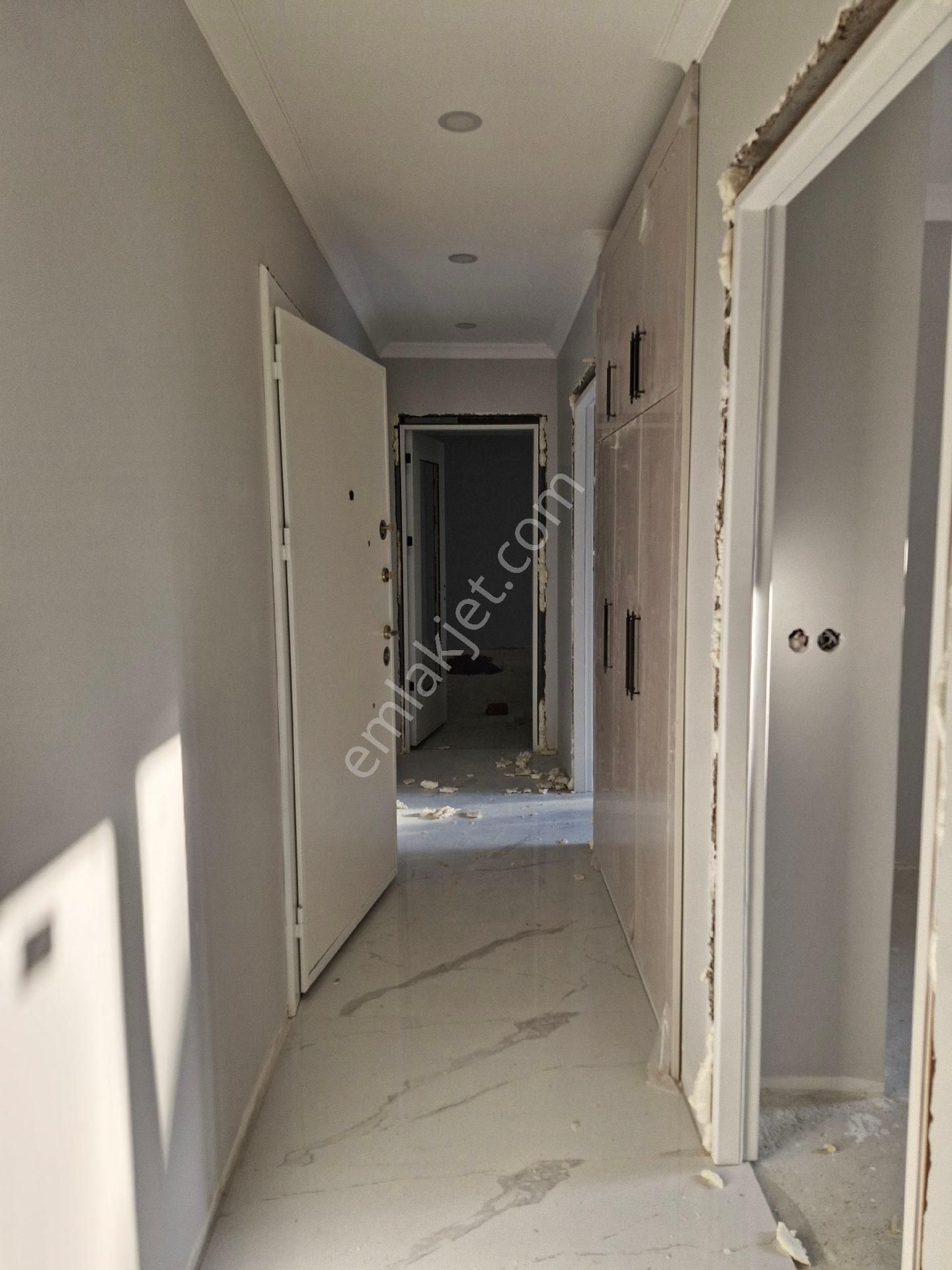 Küçükçekmece Cennet Mah. Satılık Sıfır E-5 'e Çok Yakın Otoparklı Arakat - Görsel 10