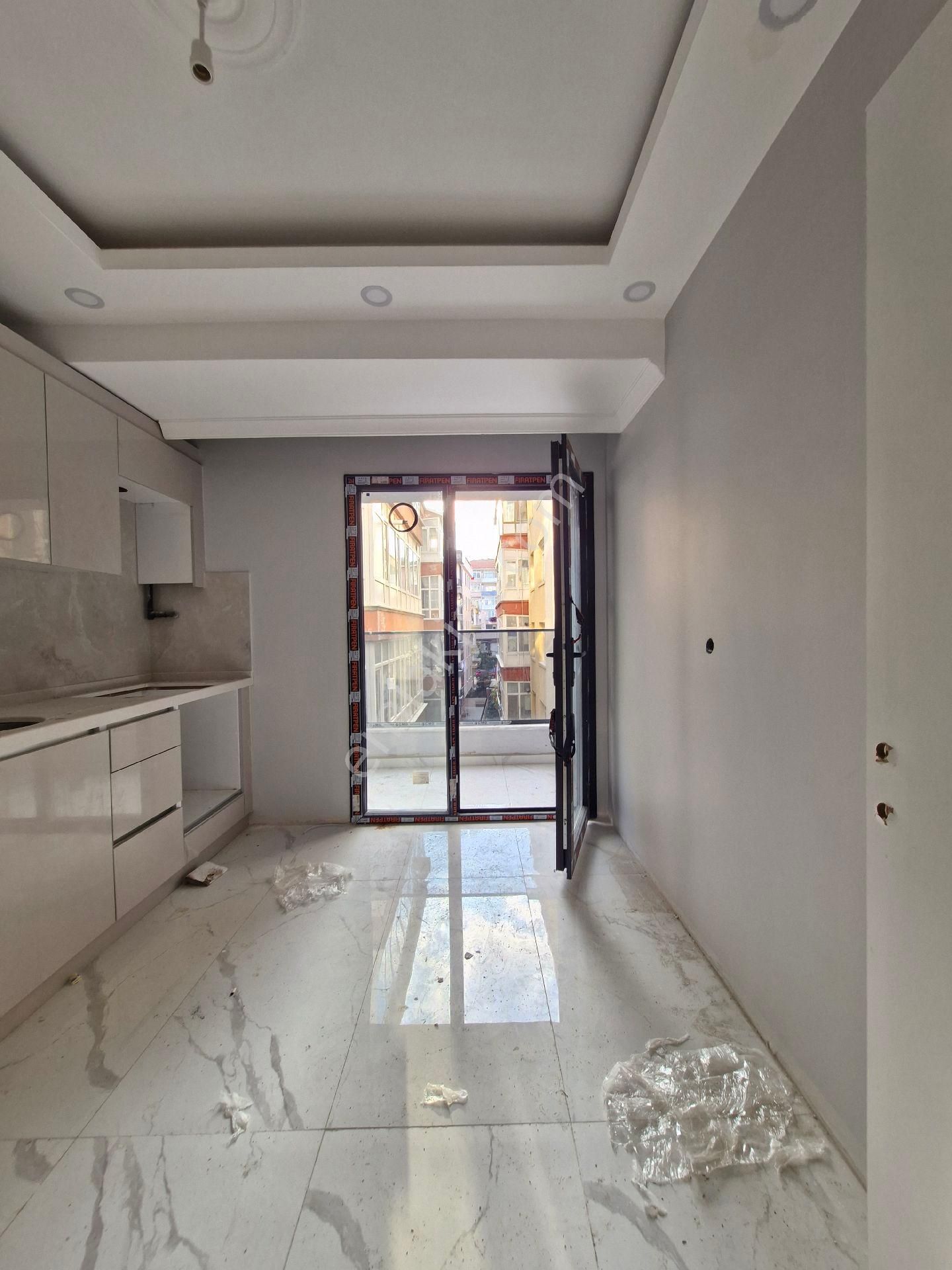 Küçükçekmece Cennet Mah. Satılık Sıfır E-5 'e Çok Yakın Otoparklı Arakat - Görsel 9