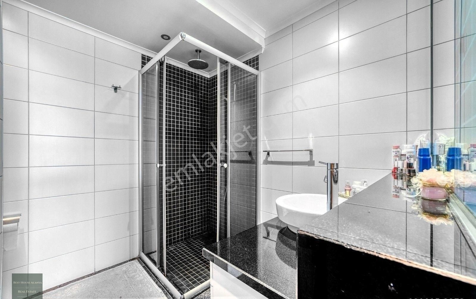 Alanya Cikcilli’de Satılık Lüks 2+1 Daire – Havuz Manzaralı, Full Eşyalı, Vatandaşlığa Uygun! - Görsel 32