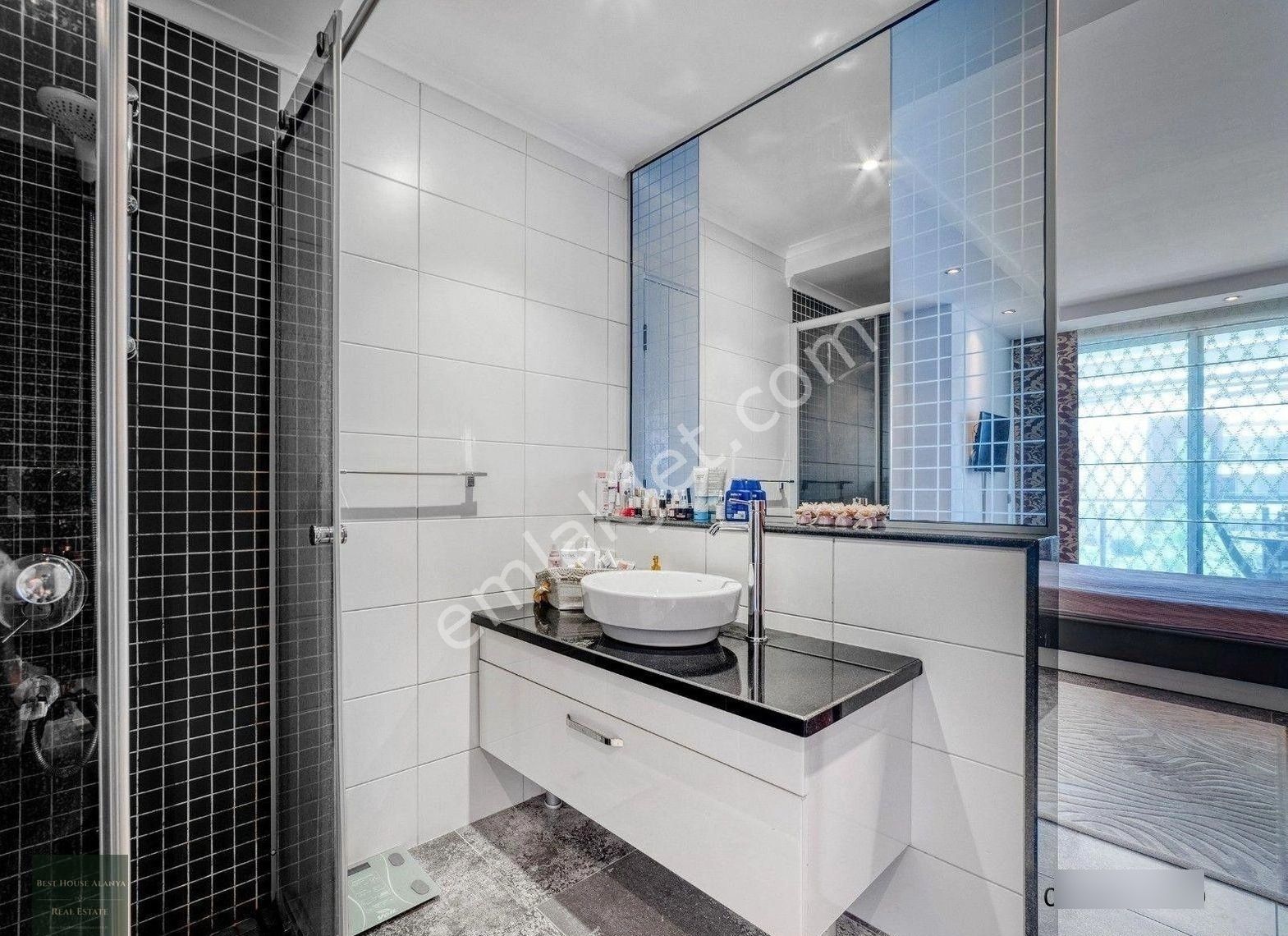 Alanya Cikcilli’de Satılık Lüks 2+1 Daire – Havuz Manzaralı, Full Eşyalı, Vatandaşlığa Uygun! - Görsel 4