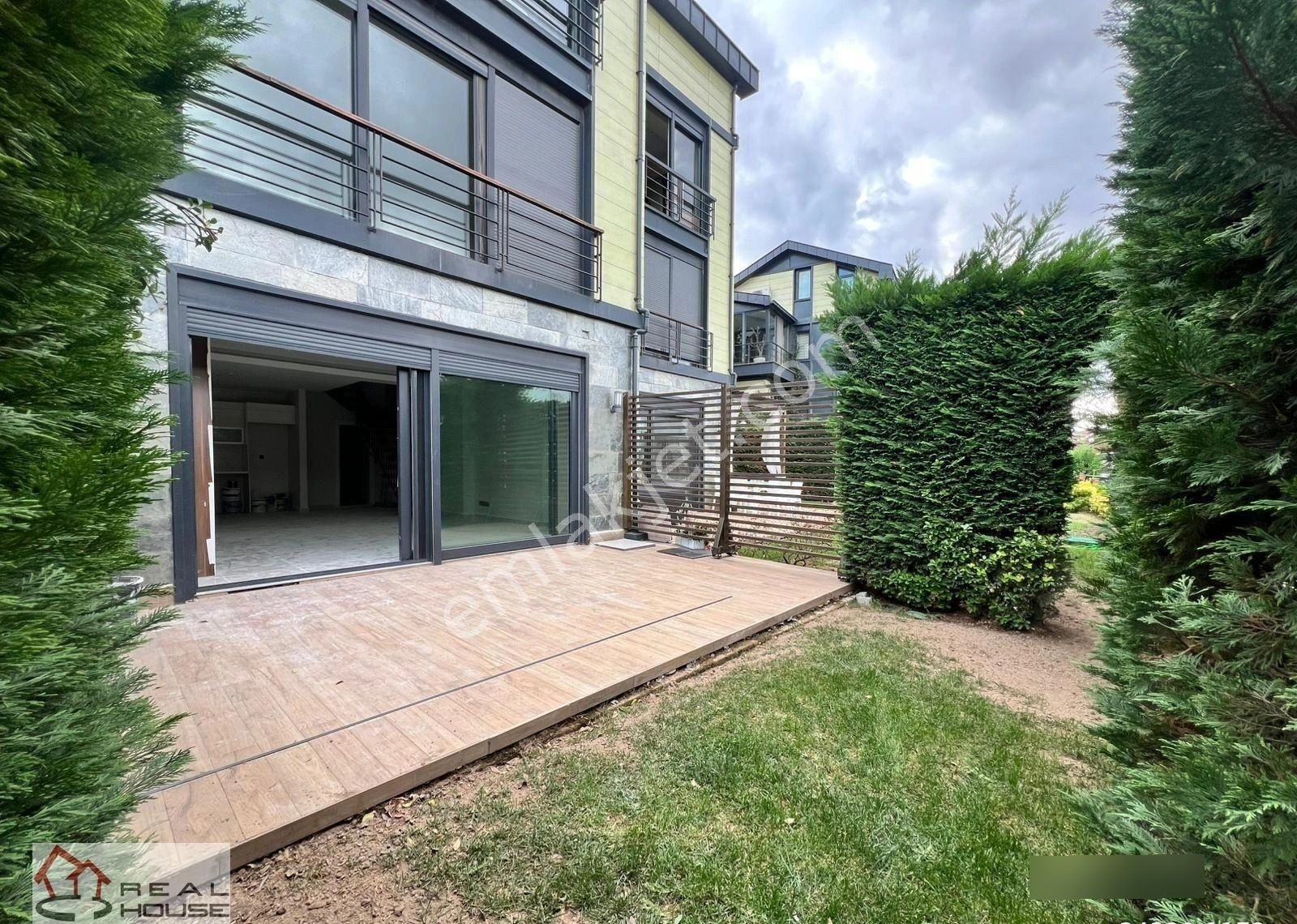 Zekeriyaköy İmaj Garden Sitesinde 2+1 Bahçe Dubleksi - Görsel 6