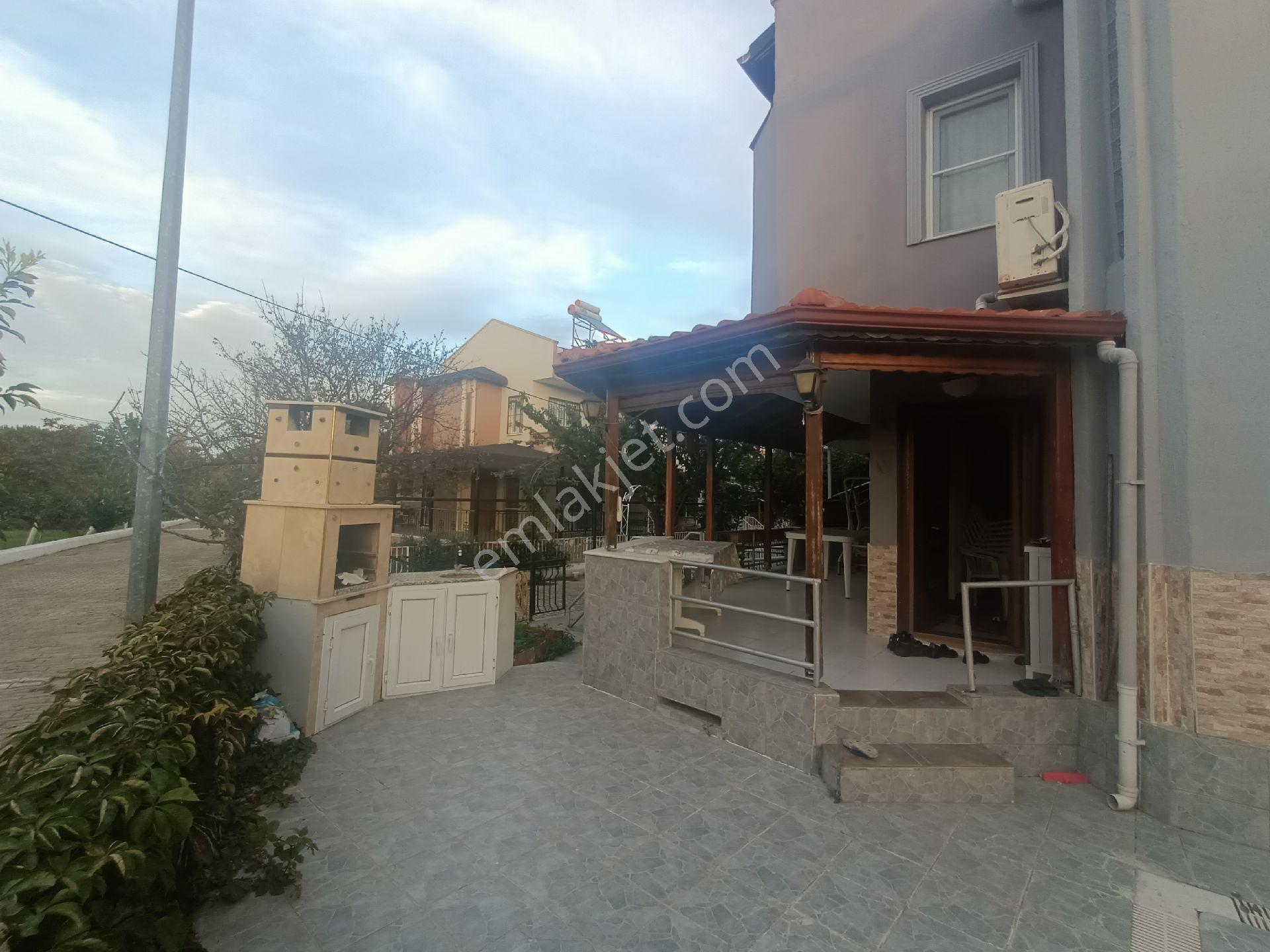 Kuşadası Davutlar Sahil Denize Yürüme Mesafesinde 4+1 Villa Satılık - Görsel 34