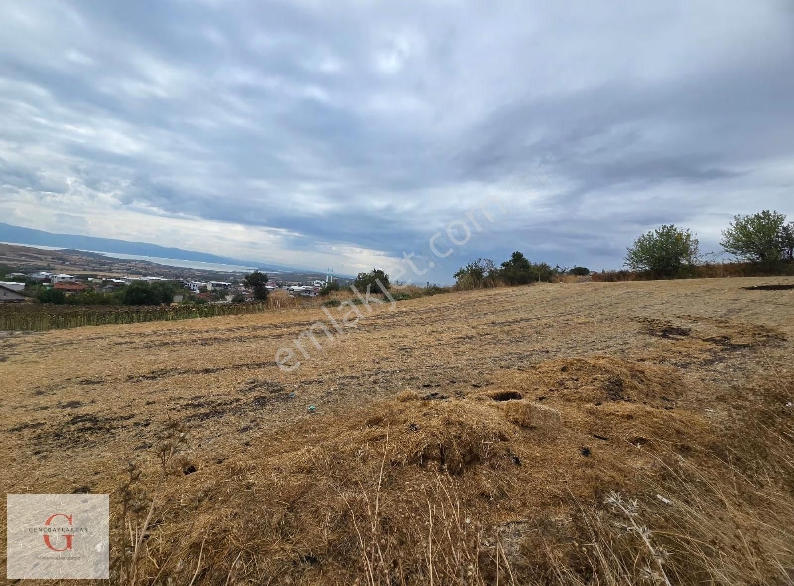 Karacabey İkizce'de Göl Manzaralı Köy İçi 2400m2t Tek Tapu Bahçe - Görsel 13