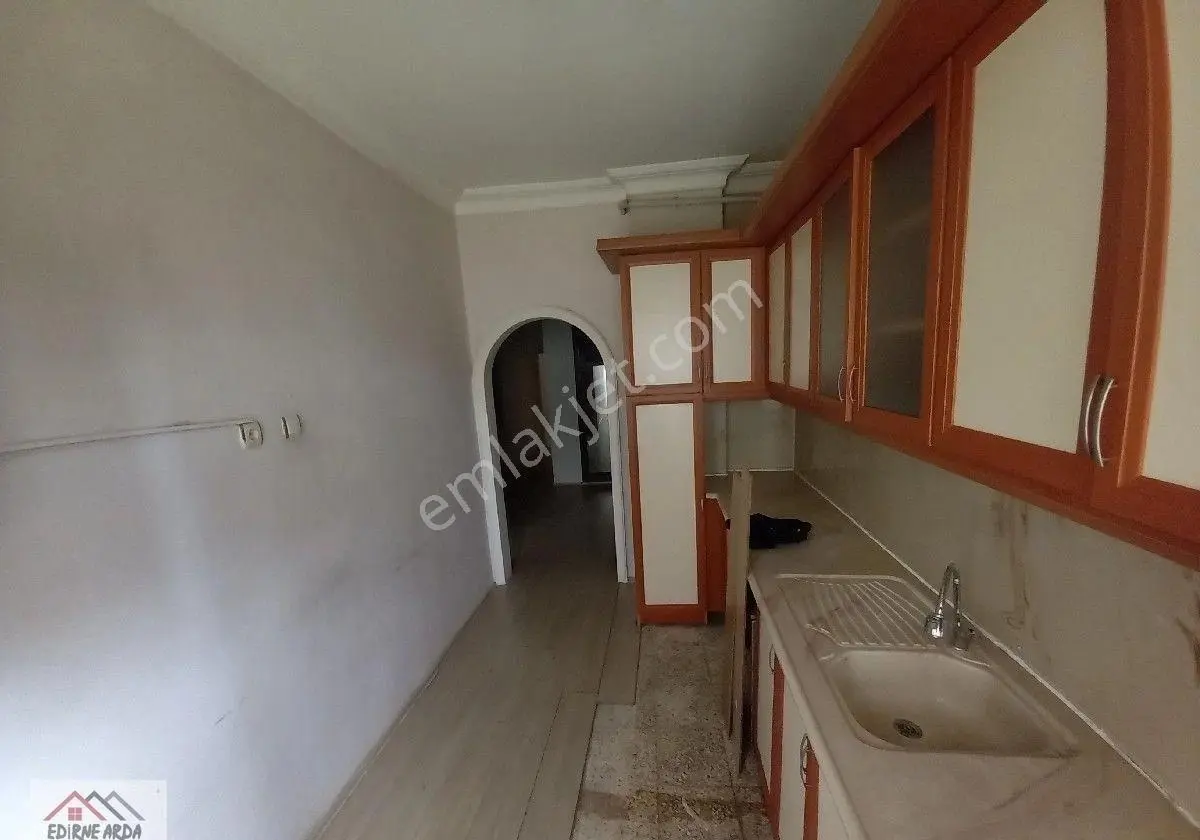 Arda Emlak Ofisi'nden Esentepe Yakını Cadde Üzeri Daire - Görsel 3