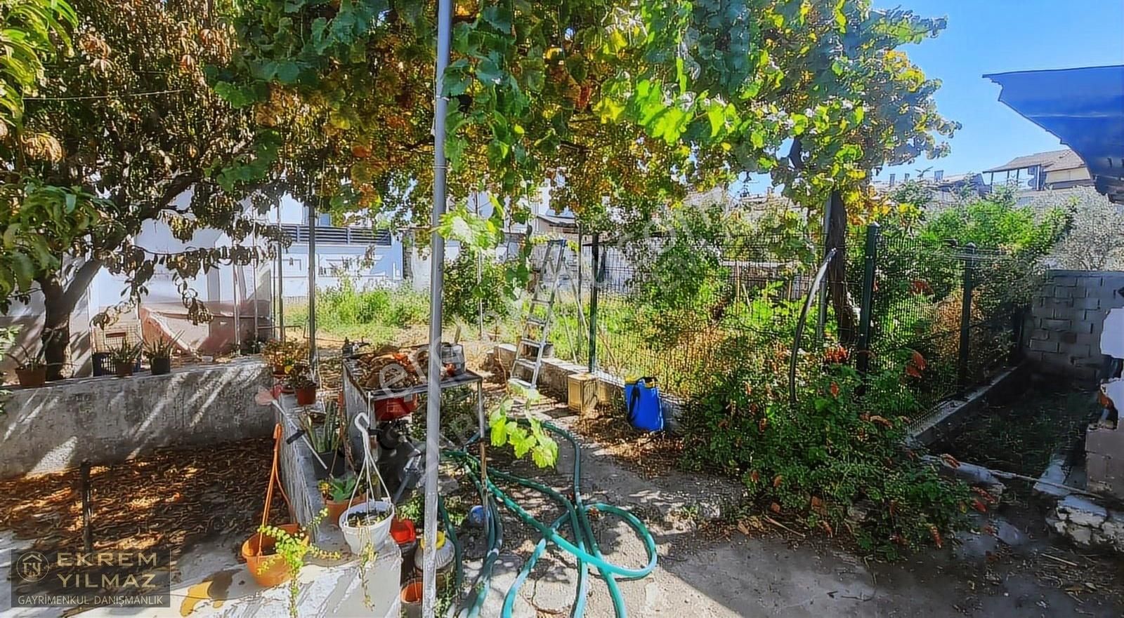 Gülpınar Mahallesin'de 407 M2 Arsa İçerisinde 115 M2 Müstakil - Görsel 8