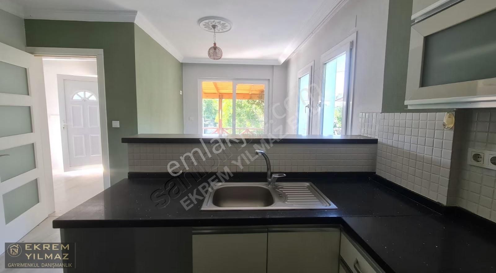 Köyceğiz Yangı Mahalesin'de Sesiz Doğayla İç İçe Nezih Bir Villa - Görsel 3