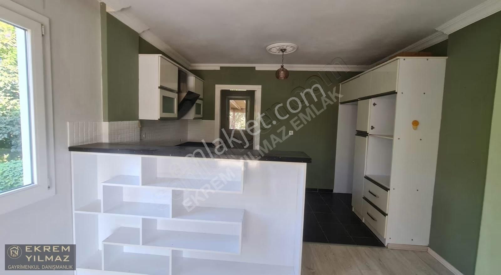 Köyceğiz Yangı Mahalesin'de Sesiz Doğayla İç İçe Nezih Bir Villa - Görsel 17