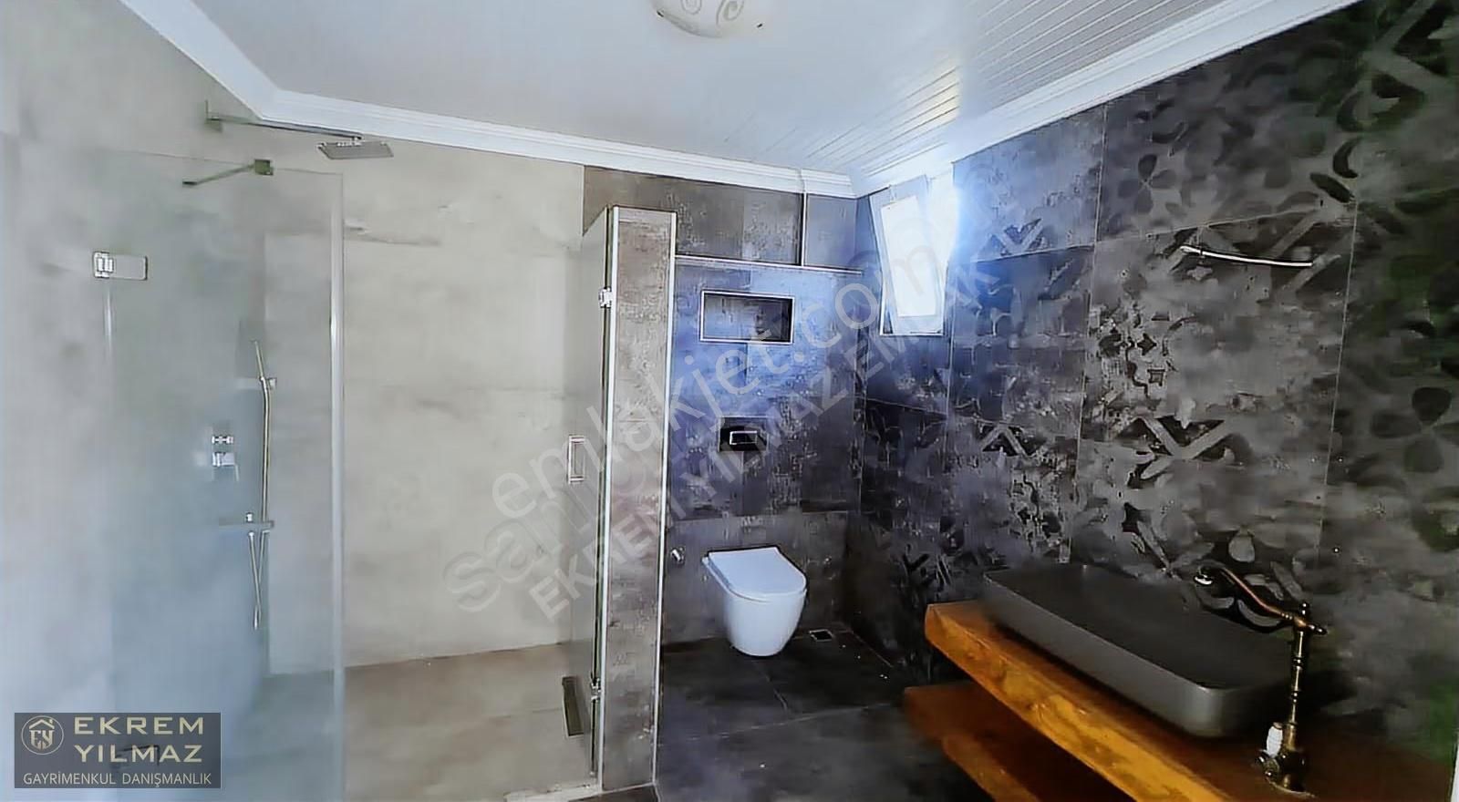 Köyceğiz Yangı Mahalesin'de Sesiz Doğayla İç İçe Nezih Bir Villa - Görsel 13