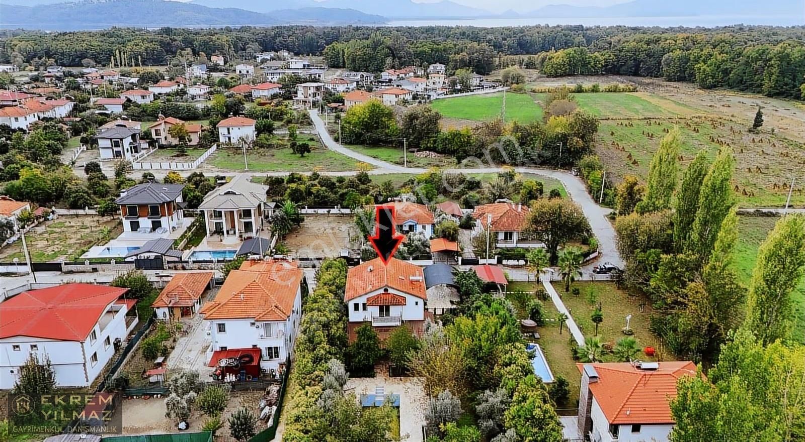 Köyceğiz Yangı Mahalesin'de Sesiz Doğayla İç İçe Nezih Bir Villa - Görsel 21