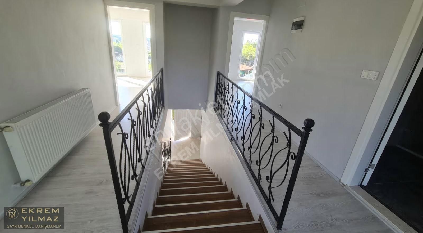 Köyceğiz Yangı Mahalesin'de Sesiz Doğayla İç İçe Nezih Bir Villa - Görsel 35