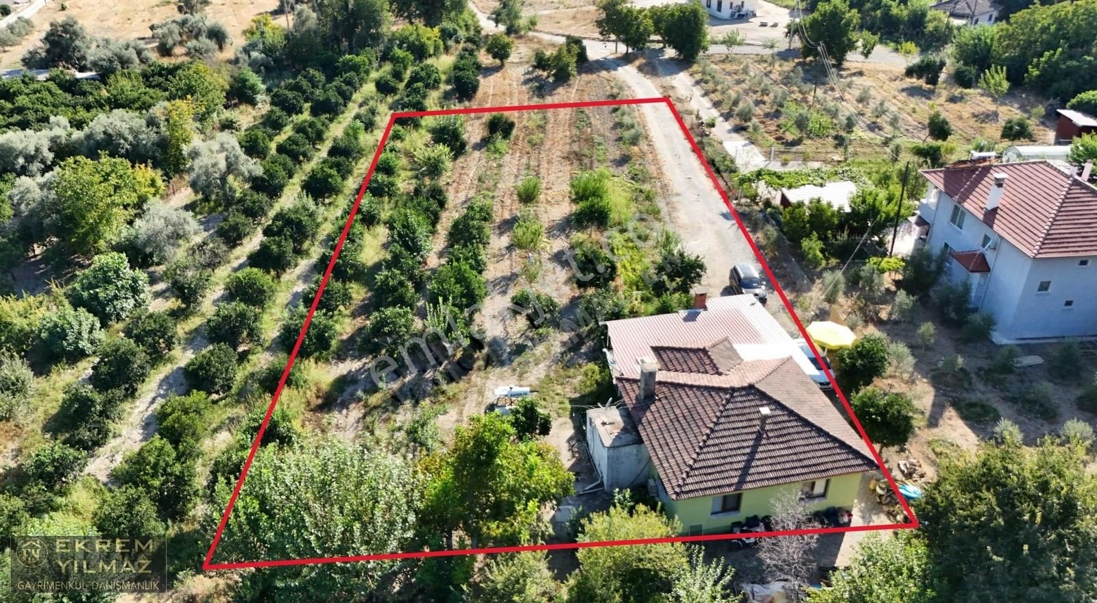 Köyceğiz Yangı Mahallesinde 2000m2 Arsada 110 M2 Müstakil Ev