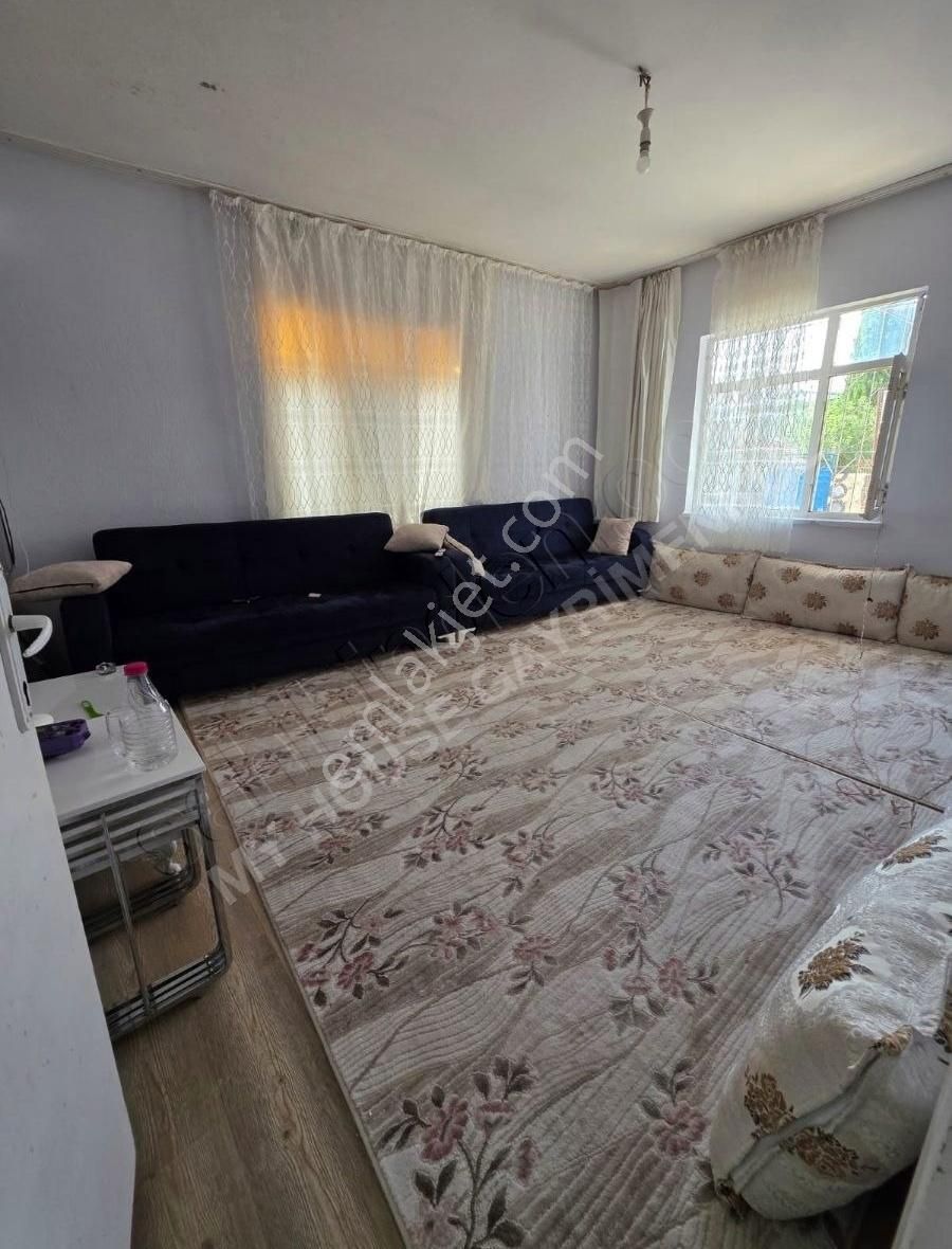 İyi Emlak'tan Satılık Aksu Pınarlı'da 350 M2 Arsa İçinde 4 Ev.