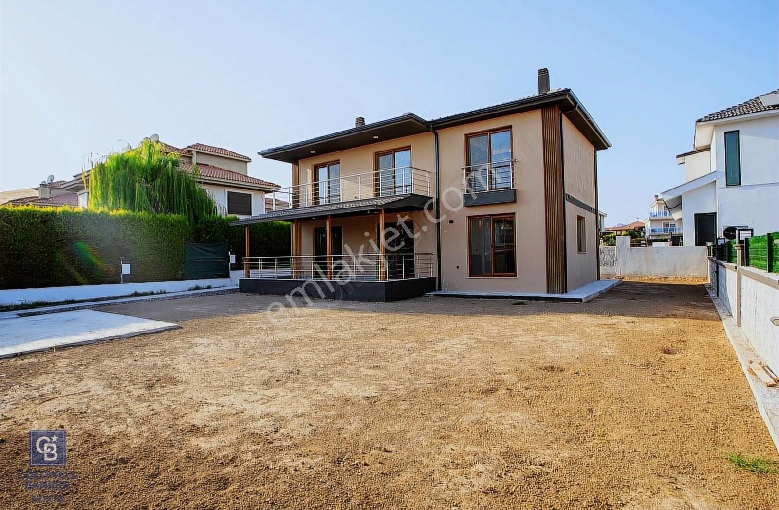 Foça Bağarası Villalar Bölgesinde Satılık 4+1 Müstakil Villa - Görsel 4