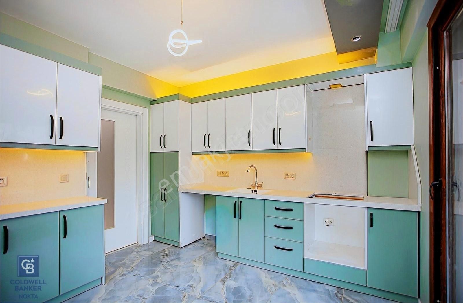 Foça Bağarası Villalar Bölgesinde Satılık 4+1 Müstakil Villa - Görsel 19