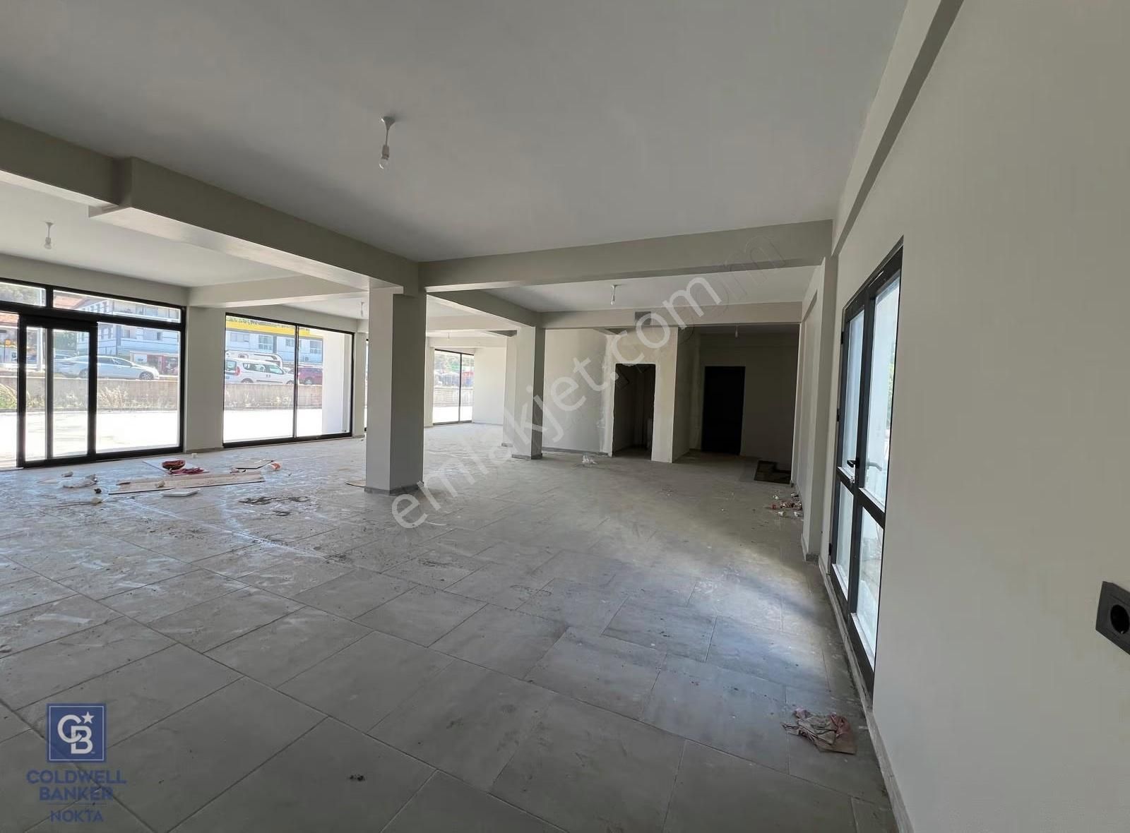 Yenifoça Gencelli'de Anayol Üzeri Satılık Dükkan - Görsel 33