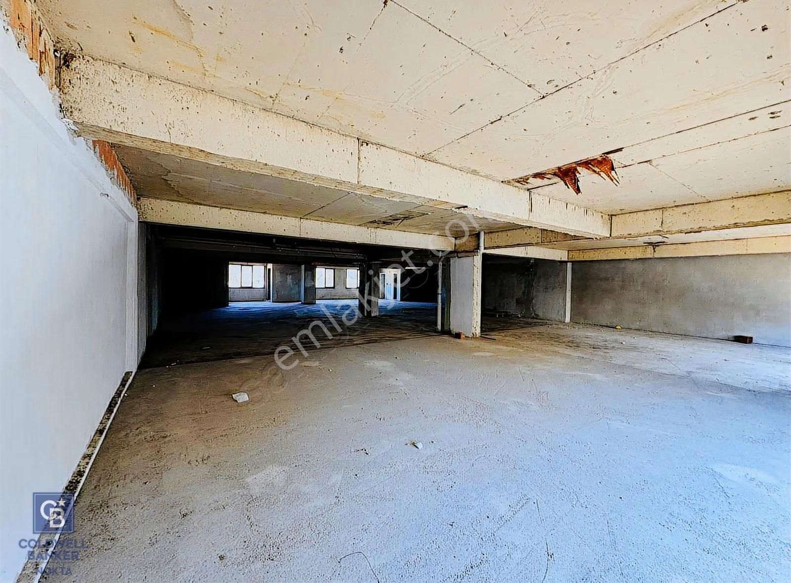Foça Bağarası Hacıveli Mah. Ana Cadde Üzeri Kiralık Ofis - Görsel 13