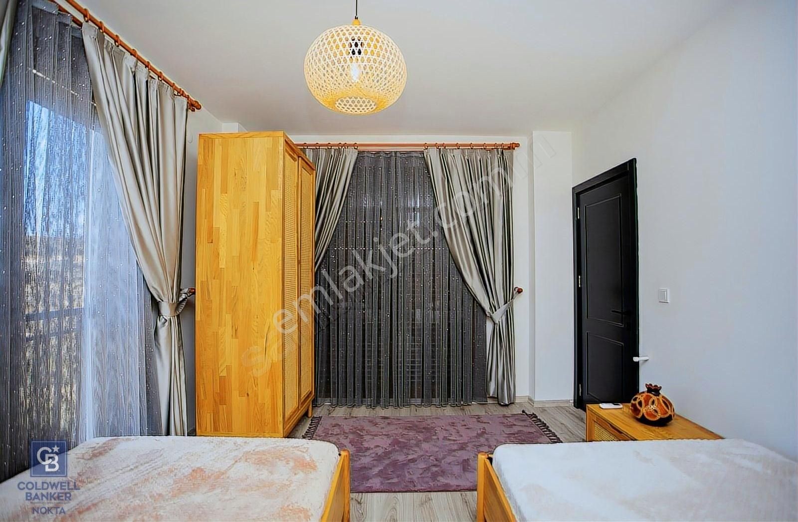 Foça Kocamehmetler'de Satılık 4+1 Müstakil Havuzlu Villa - Görsel 14