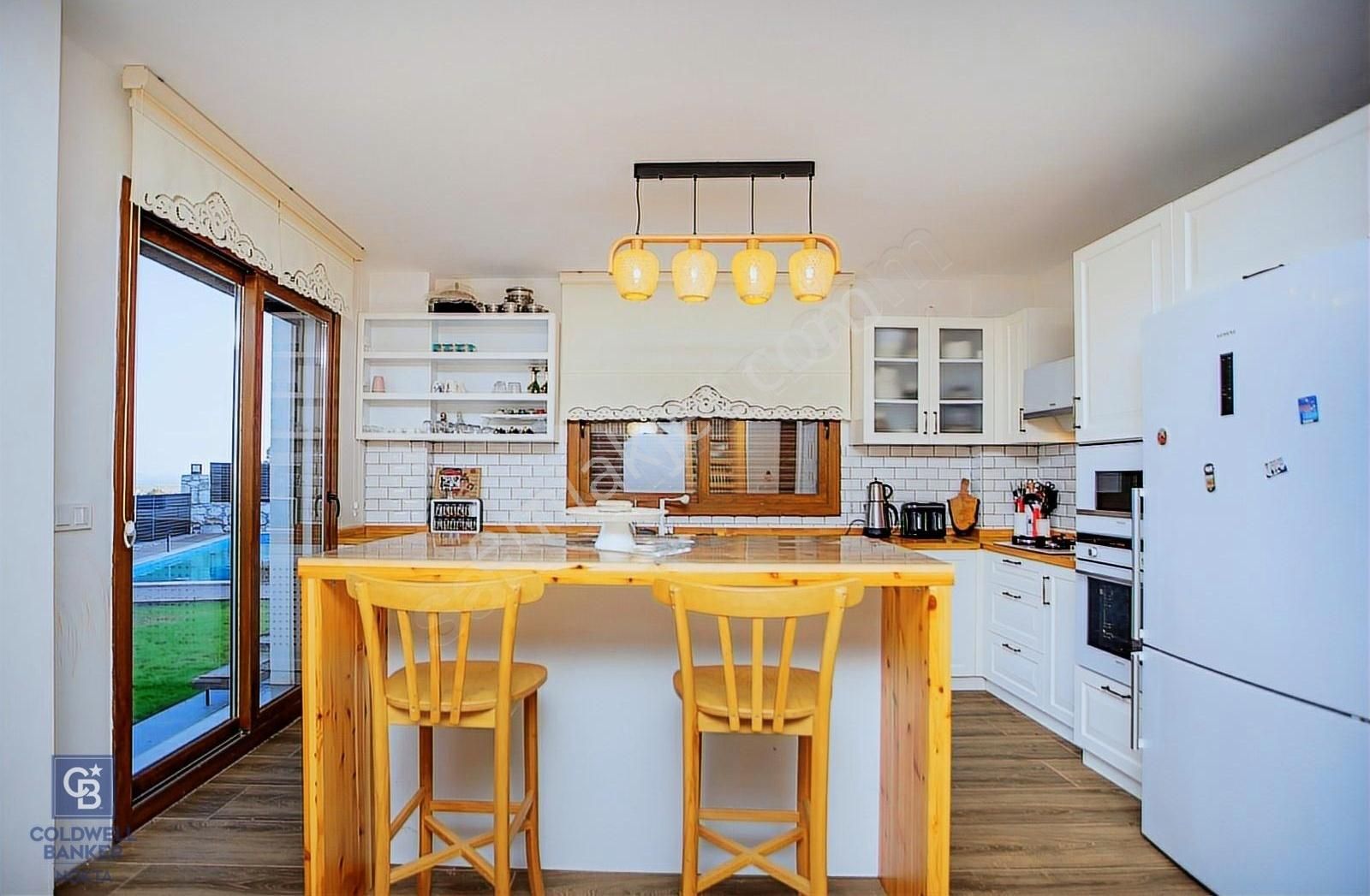 Foça Kocamehmetler'de Satılık 4+1 Müstakil Havuzlu Villa - Görsel 19