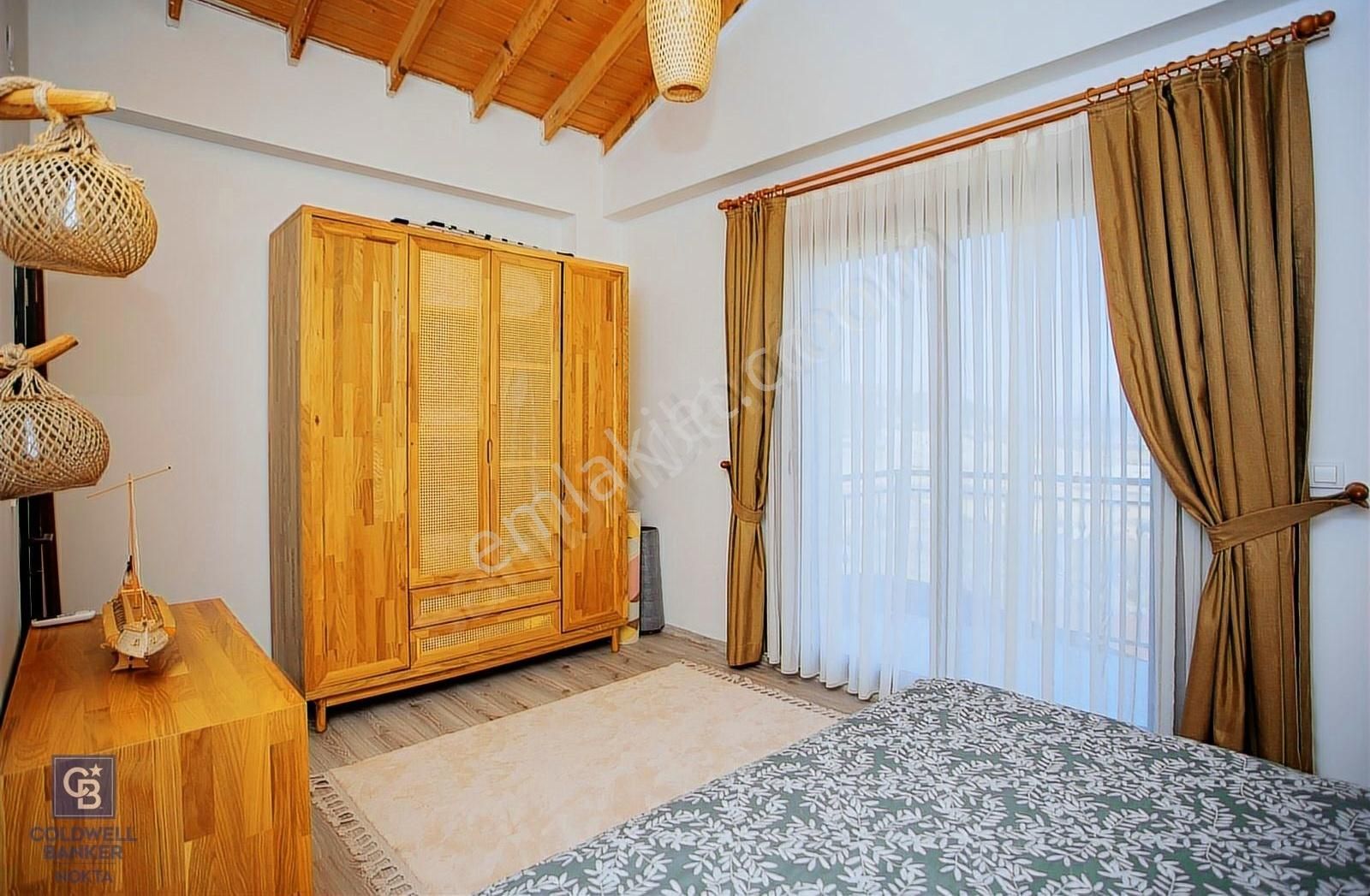 Foça Kocamehmetler'de Satılık 4+1 Müstakil Havuzlu Villa - Görsel 8