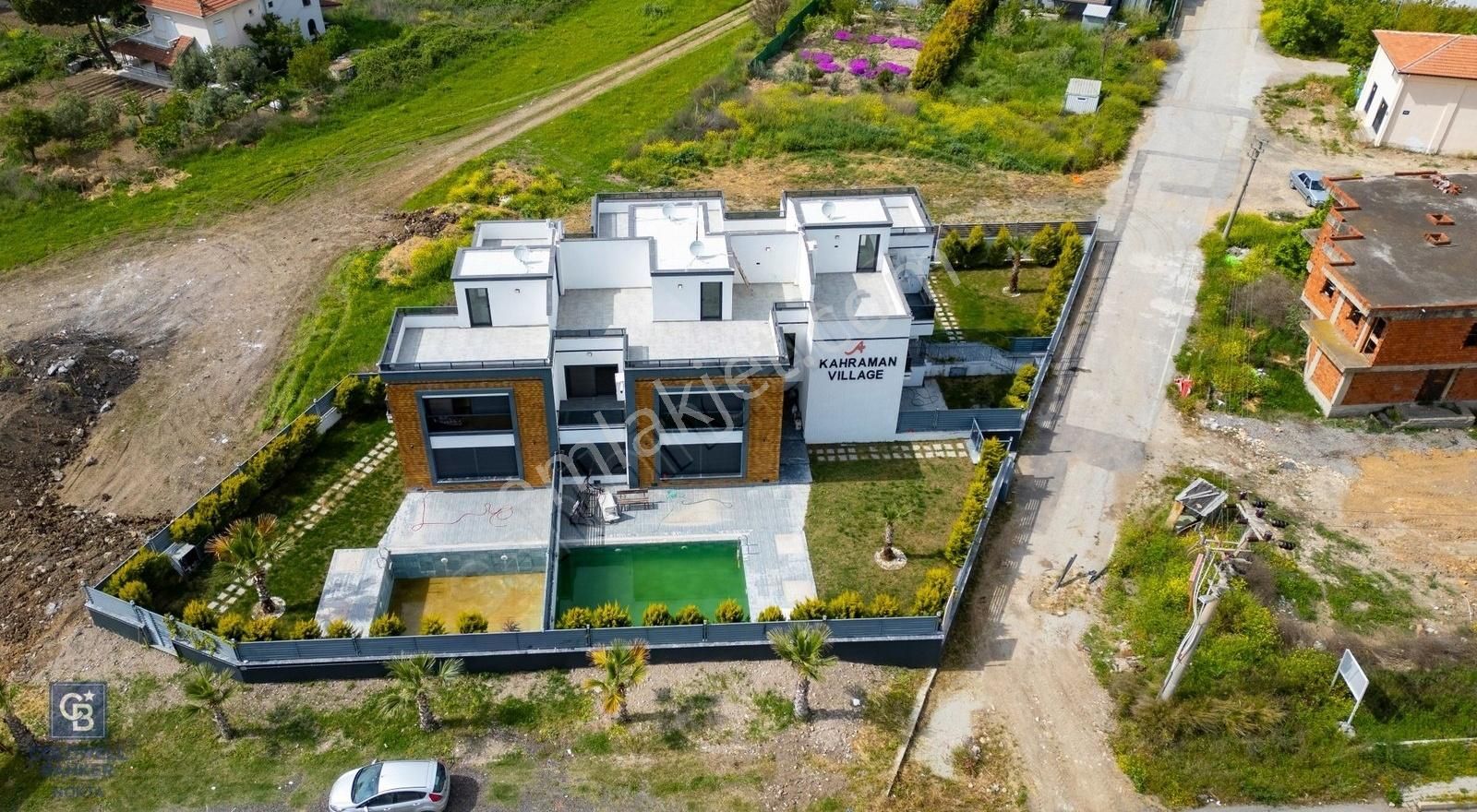 Yenifoça Cumhuriyet Mah. Satılık Havuzlu Lüks Villa - Görsel 31