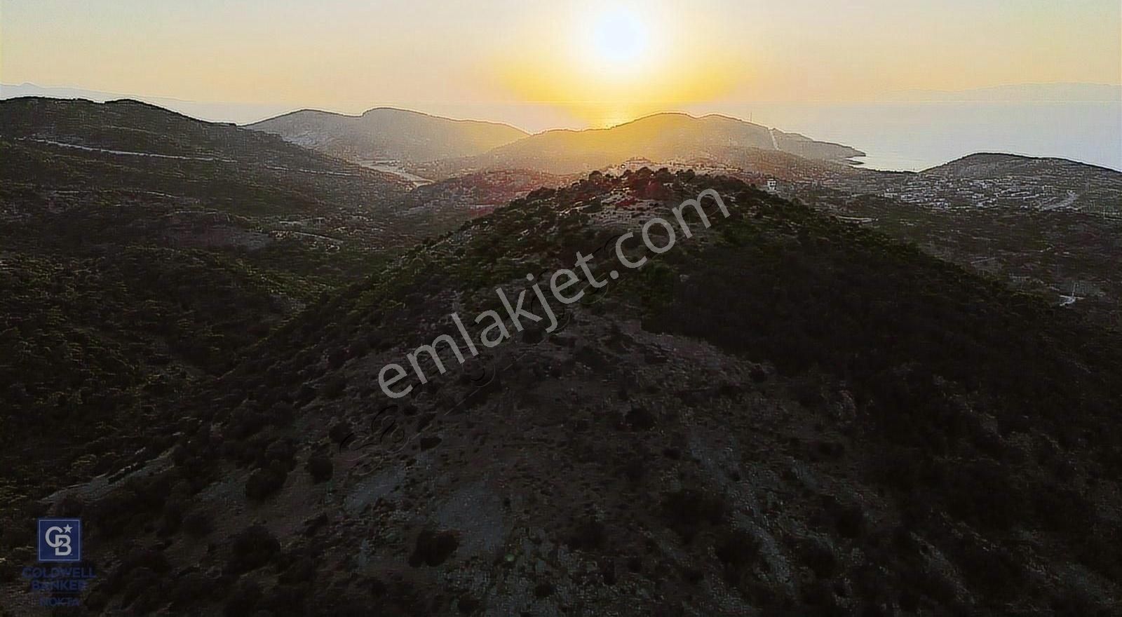 Yenifoça Sazlıca'da Satılık Deniz Manzaralı Villa Arsası - Görsel 14