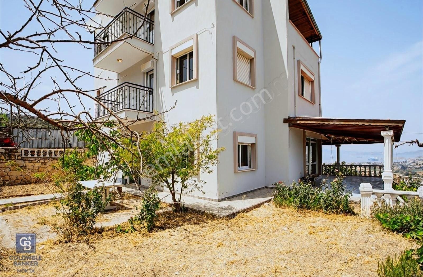 Foça Kozbeyli'de Satılık Tripleks Müstakil Ev Ve Arazi - Görsel 23