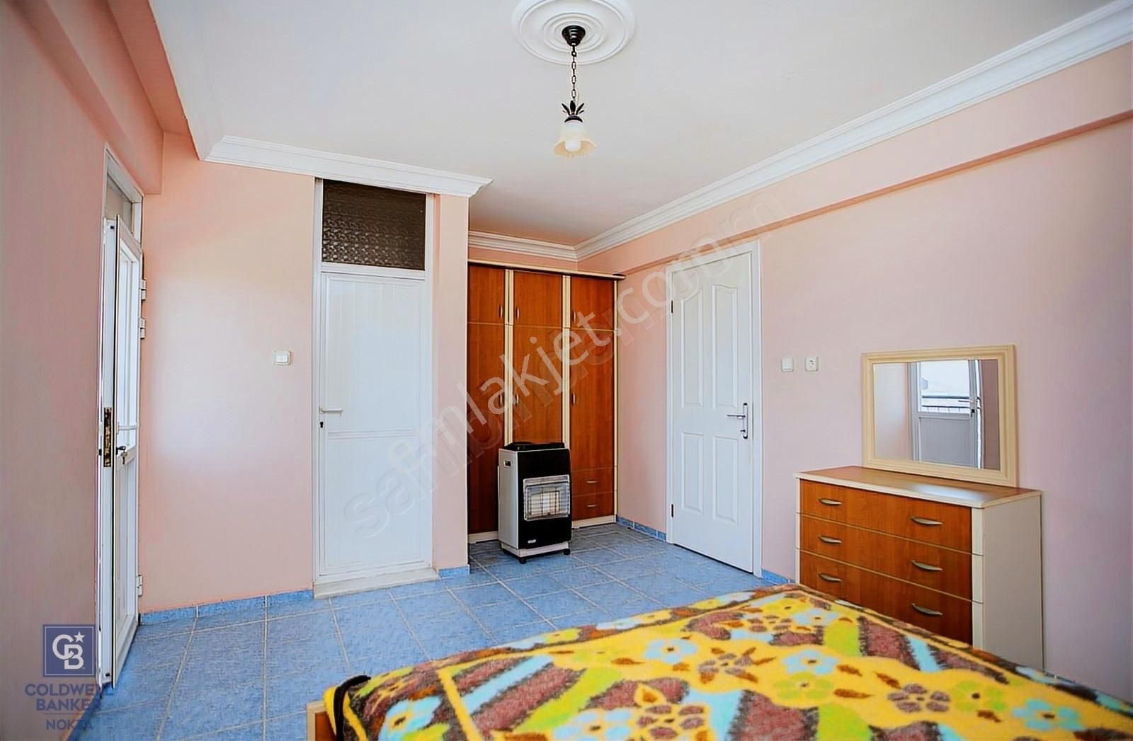 Foça Kozbeyli'de Satılık Tripleks Müstakil Ev Ve Arazi - Görsel 28