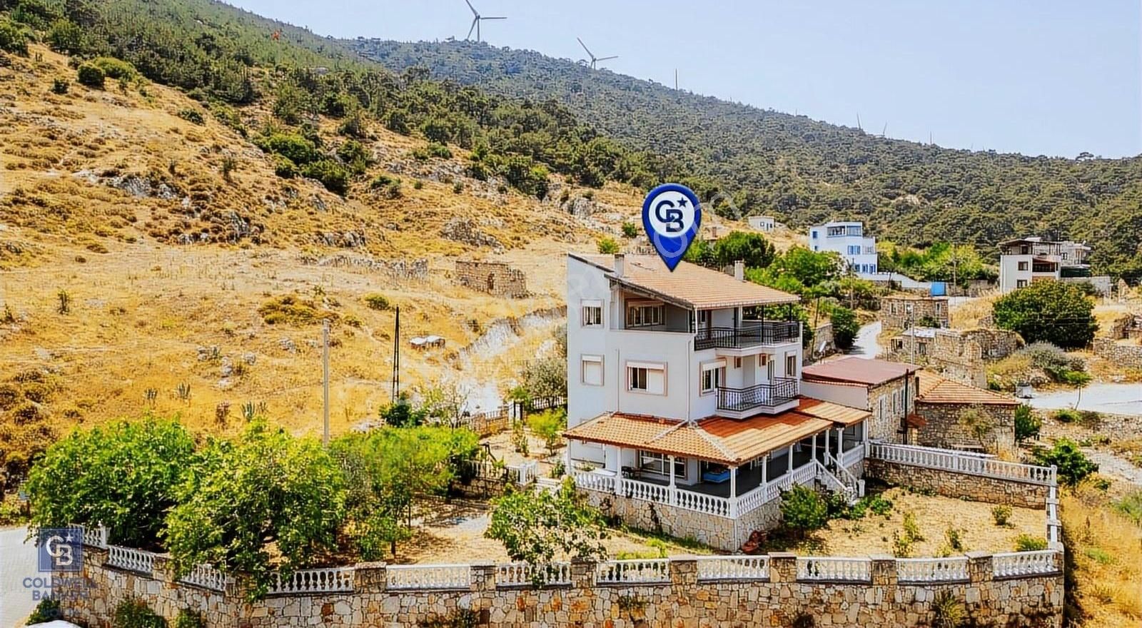 Foça Kozbeyli'de Satılık Tripleks Müstakil Ev Ve Arazi - Görsel 17