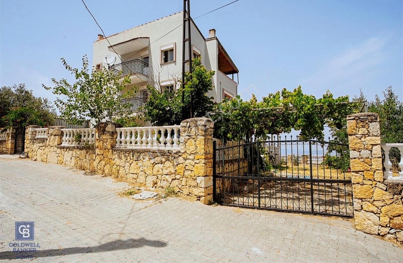 Foça Kozbeyli'de Satılık Tripleks Müstakil Ev Ve Arazi - Görsel 20