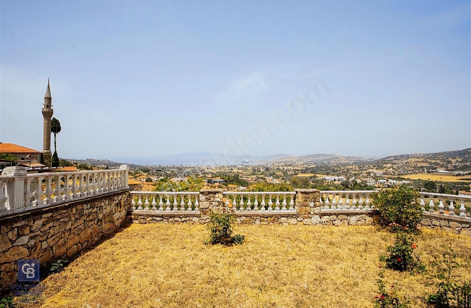 Foça Kozbeyli'de Satılık Tripleks Müstakil Ev Ve Arazi - Görsel 31