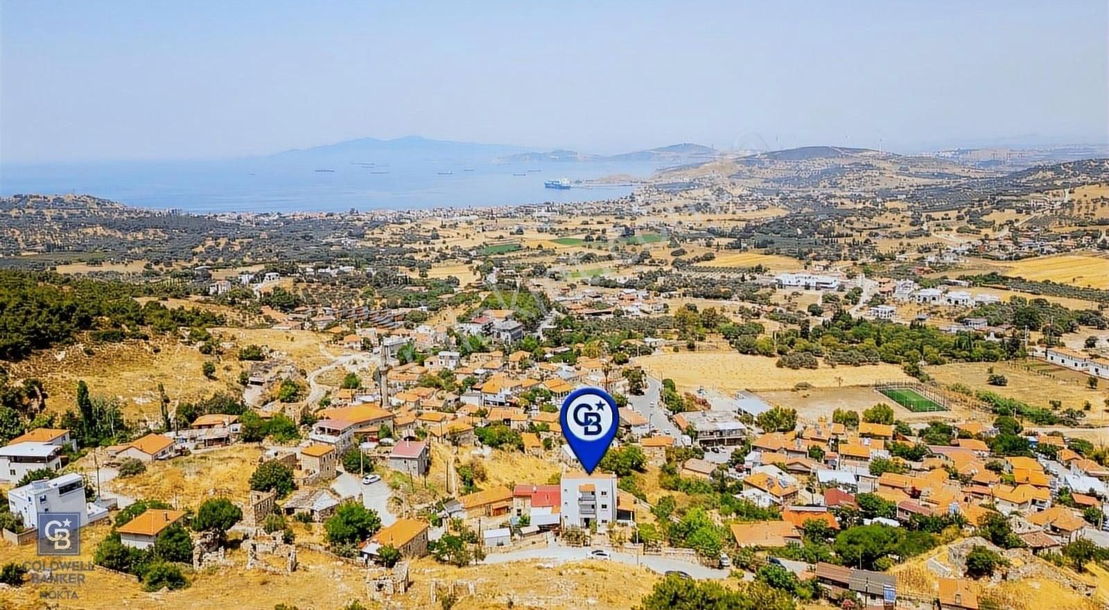 Foça Kozbeyli'de Satılık Tripleks Müstakil Ev Ve Arazi - Görsel 18