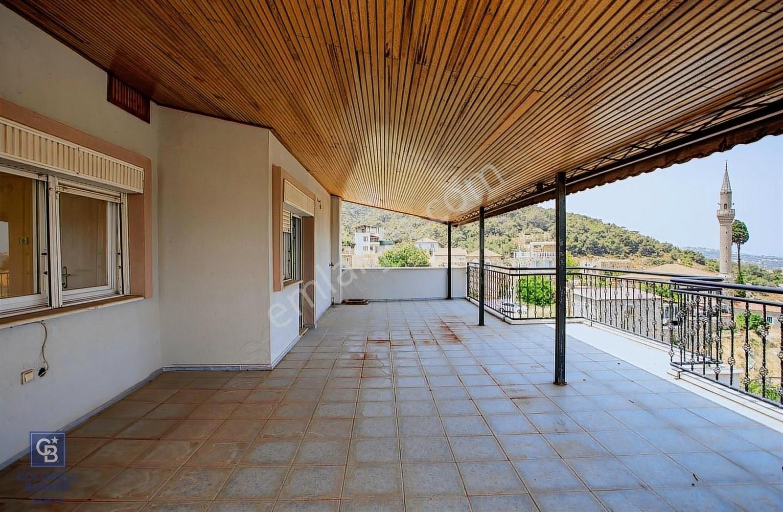 Foça Kozbeyli'de Satılık Tripleks Müstakil Ev Ve Arazi - Görsel 7