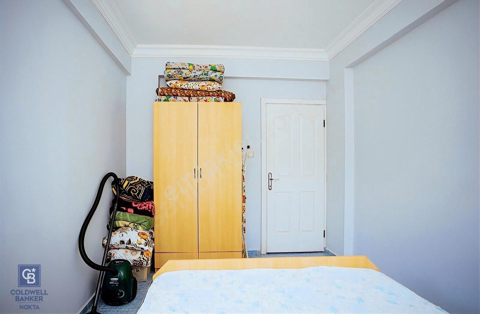 Foça Kozbeyli'de Satılık Tripleks Müstakil Ev Ve Arazi - Görsel 16