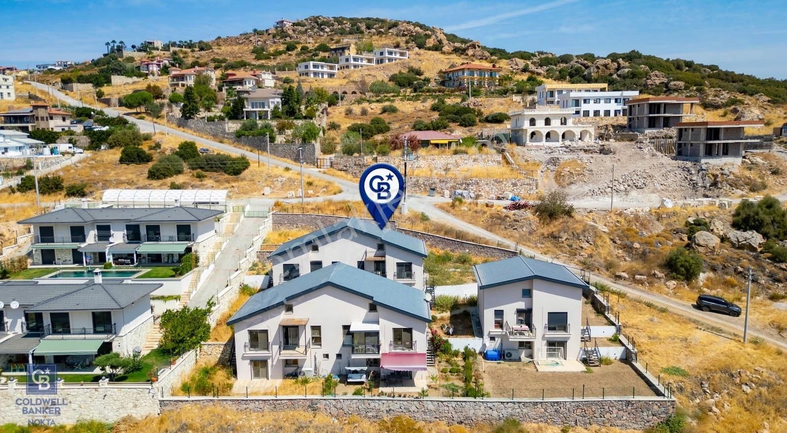 Foça Yenibağarası'nda Satılık 3+1 Loft Villa