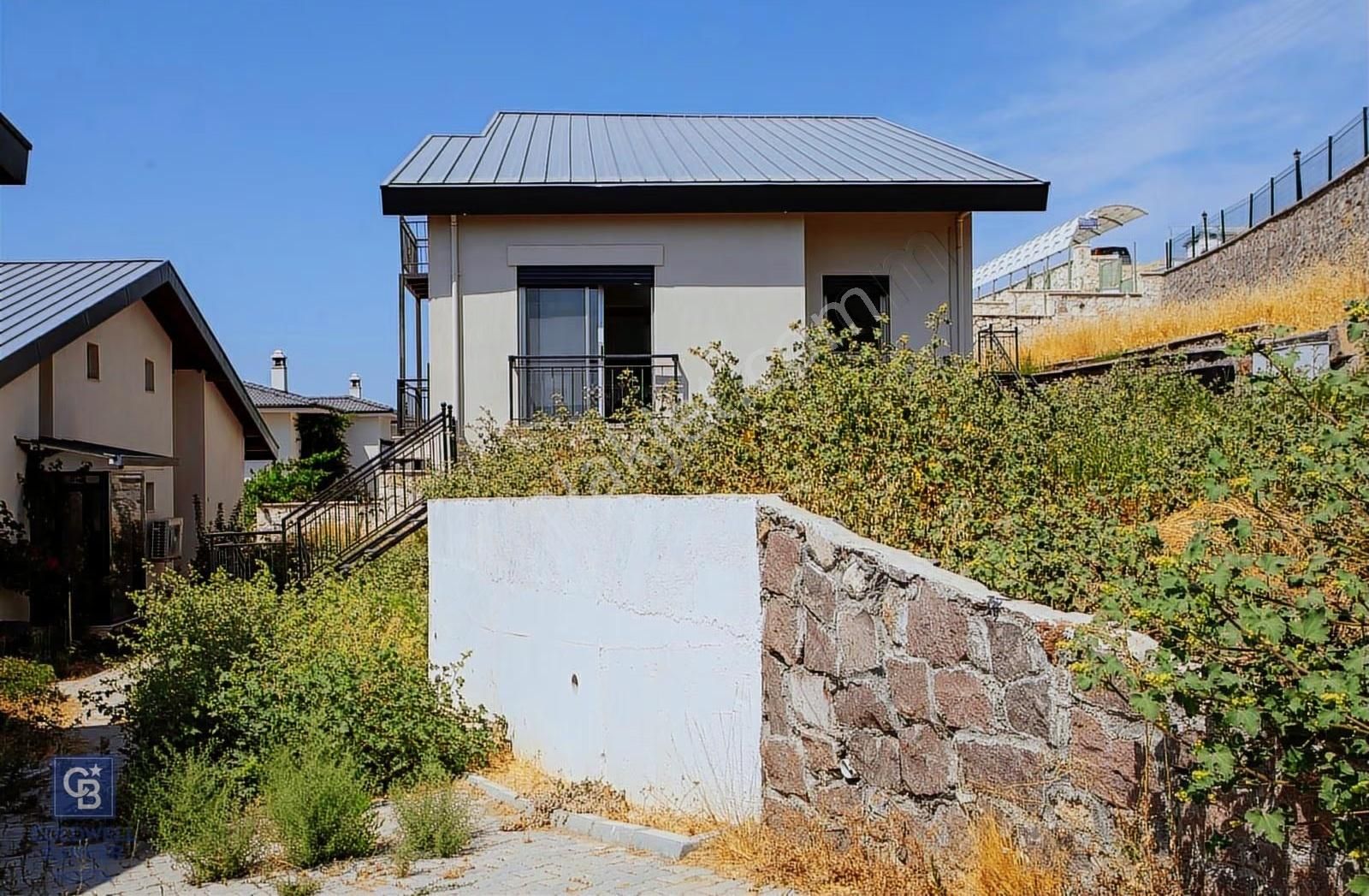 Foça Yenibağarası'nda Satılık 3+1 Loft Villa - Görsel 15