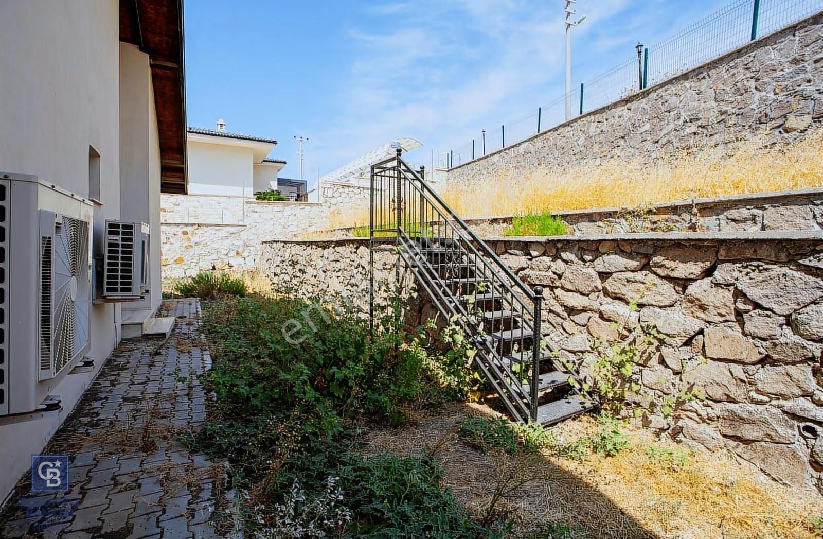 Foça Yenibağarası'nda Satılık 3+1 Loft Villa - Görsel 25