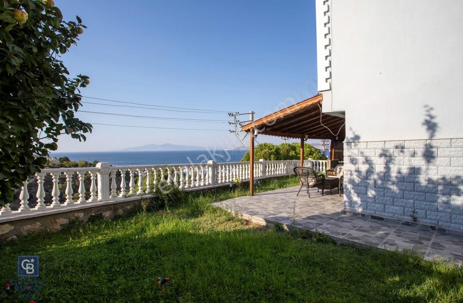 Yenifoça Donatkentte Satılık 3+1 Eşyalı Müstakil Villa - Görsel 16