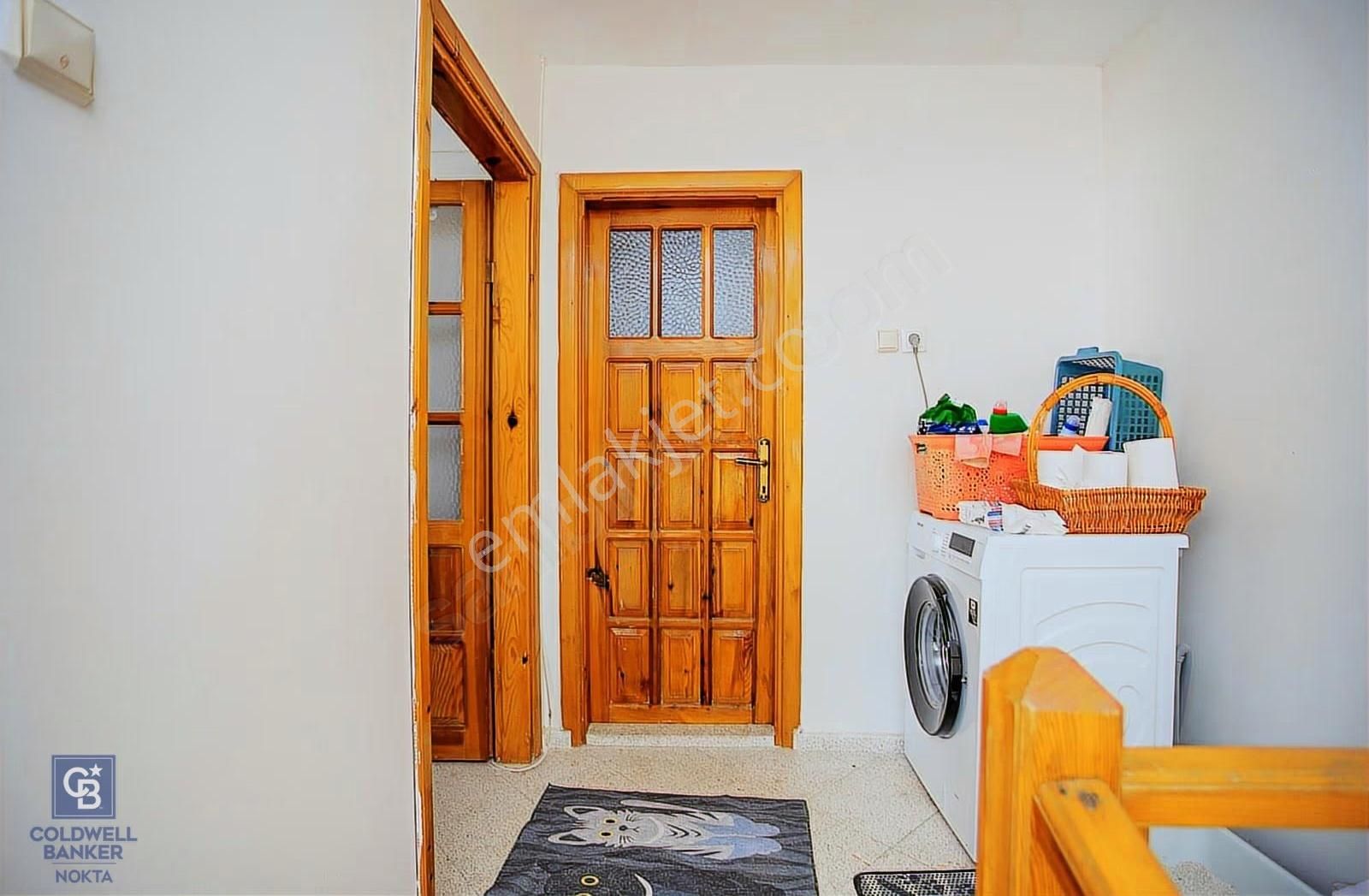 Yenifoça Donatkentte Satılık 3+1 Eşyalı Müstakil Villa - Görsel 6