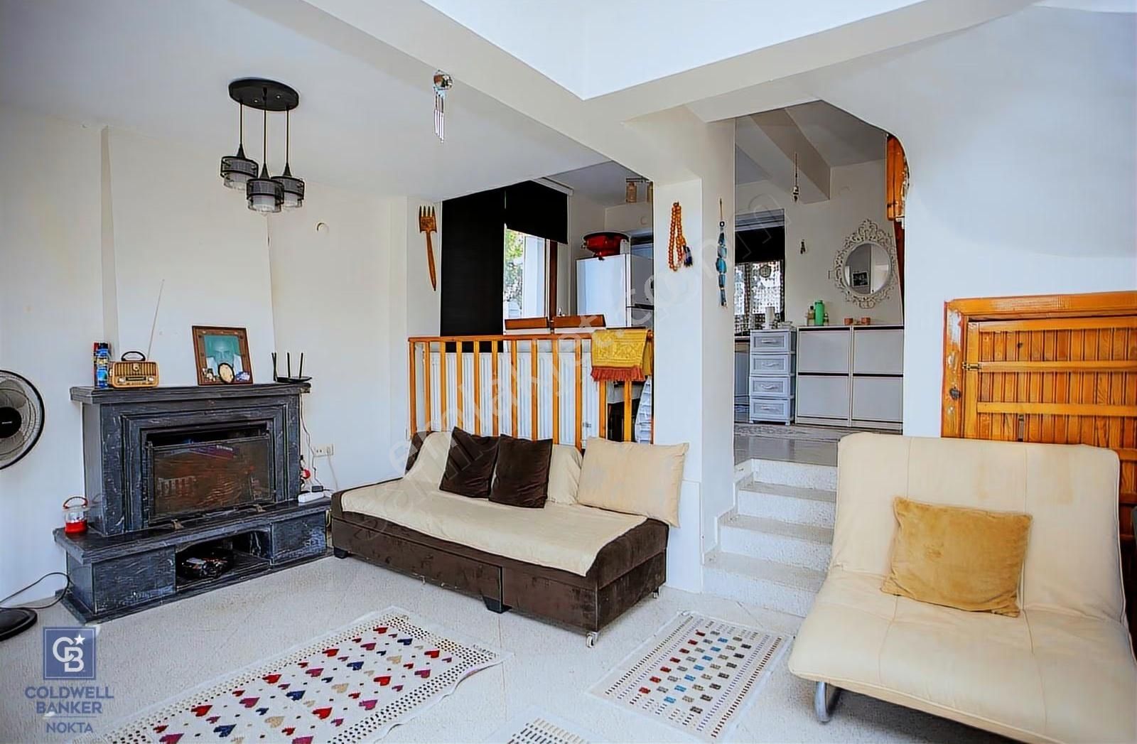 Yenifoça Donatkentte Satılık 3+1 Eşyalı Müstakil Villa - Görsel 15