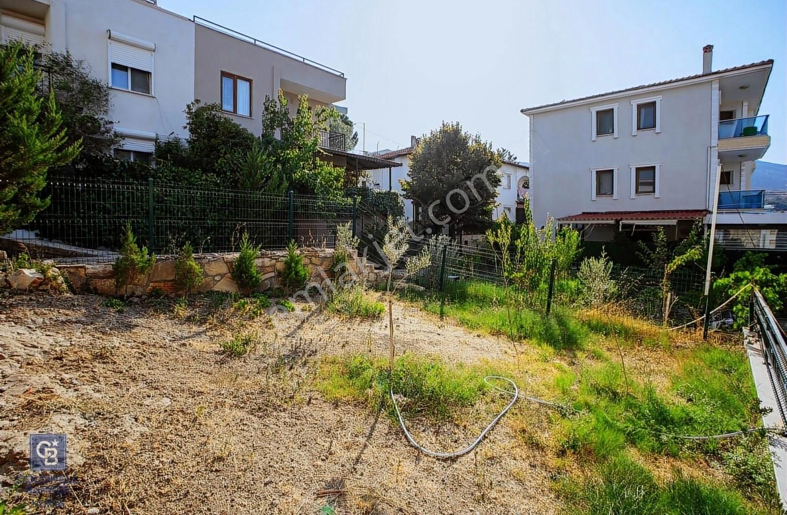 Yenifoça'da Deniz Manzaralı Satılık 3+2 Tripleks Villa - Görsel 4